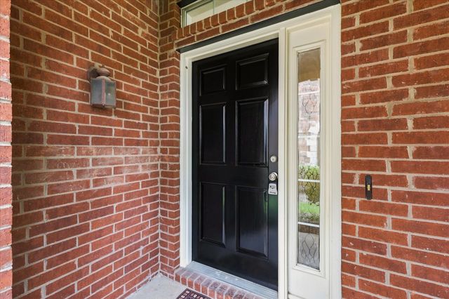 424 Legends Drive, Lewisville, TX 75057