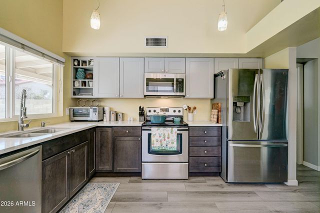 4915 W EVANS Drive, Glendale, AZ 85306