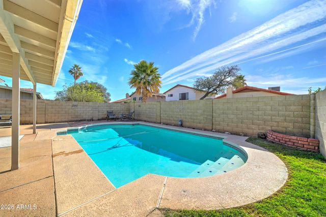 4915 W EVANS Drive, Glendale, AZ 85306