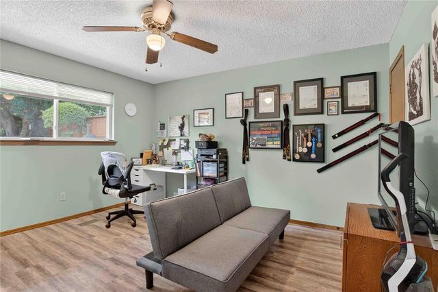 1916 Thunderbird Boulevard, Edmond, OK 73013
