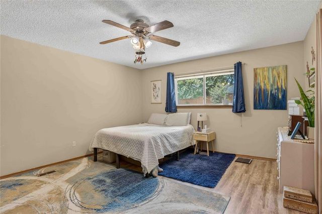 1916 Thunderbird Boulevard, Edmond, OK 73013