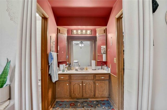 1916 Thunderbird Boulevard, Edmond, OK 73013