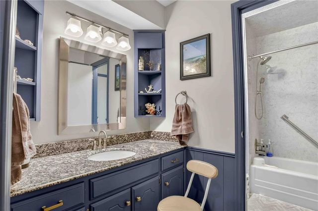 1916 Thunderbird Boulevard, Edmond, OK 73013