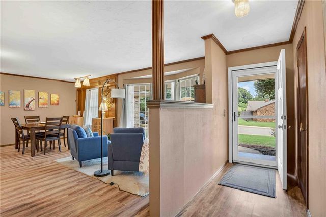 1916 Thunderbird Boulevard, Edmond, OK 73013