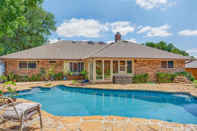 1916 Thunderbird Boulevard, Edmond, OK 73013