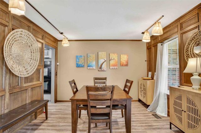 1916 Thunderbird Boulevard, Edmond, OK 73013