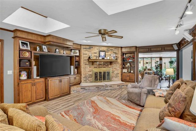 1916 Thunderbird Boulevard, Edmond, OK 73013