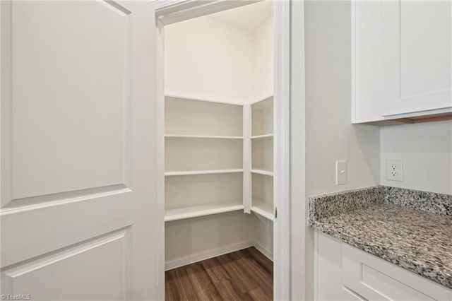 930 Riverbank Drive, Kernersville, NC 27284