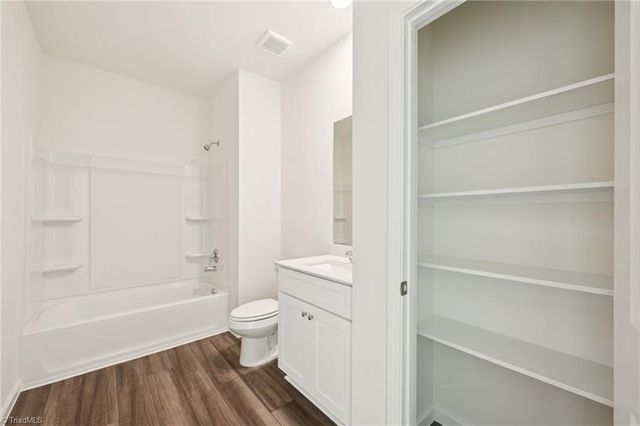 930 Riverbank Drive, Kernersville, NC 27284