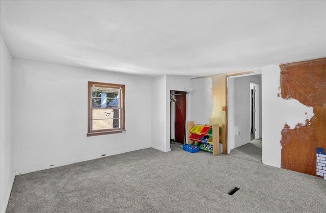 422 S Washington Street, Janesville, WI 53548