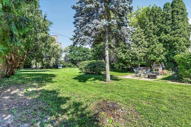 422 S Washington Street, Janesville, WI 53548