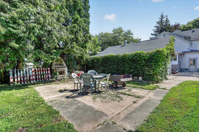 422 S Washington Street, Janesville, WI 53548