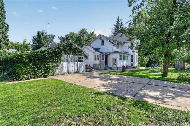 422 S Washington Street, Janesville, WI 53548