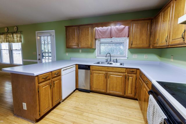 820 Jay Ln, Lascassas, TN 37085