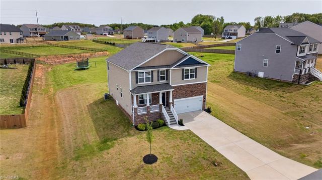 8524 Cripple gate Trace, Browns Summit, NC 27214