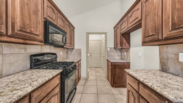 5401 Grayson Ridge Drive, Fort Worth, TX 76179