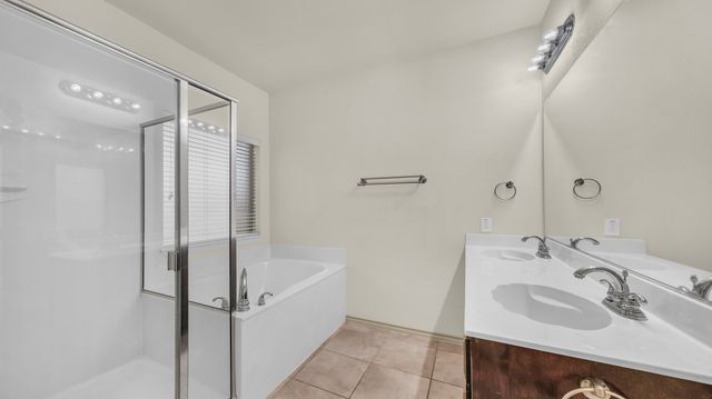 5401 Grayson Ridge Drive, Fort Worth, TX 76179