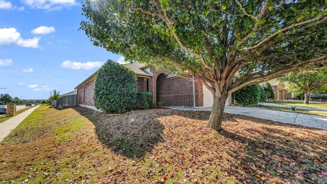 5401 Grayson Ridge Drive, Fort Worth, TX 76179