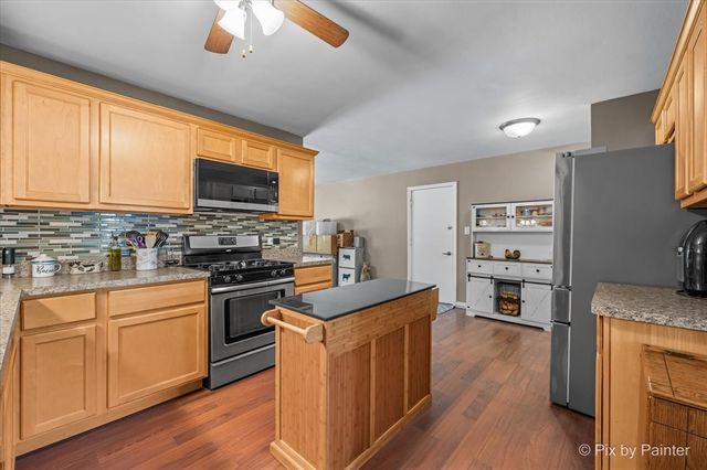 1705 Poplar Avenue, Hanover Park, IL 60133