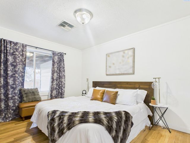 1108 Torbett St, Richland, WA 99354