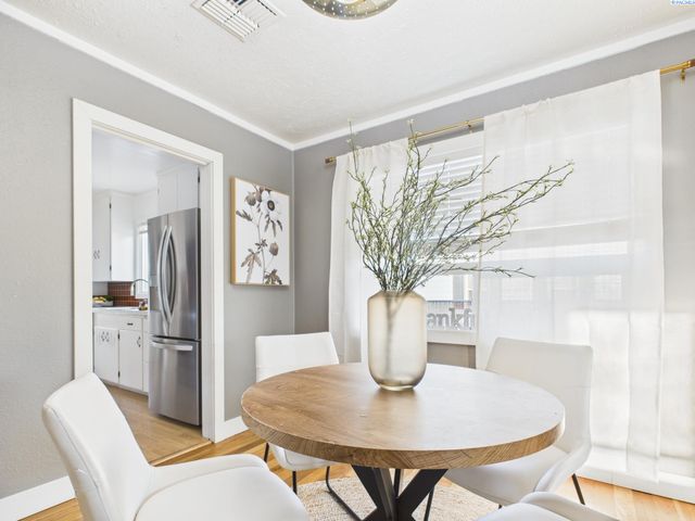 1108 Torbett St, Richland, WA 99354