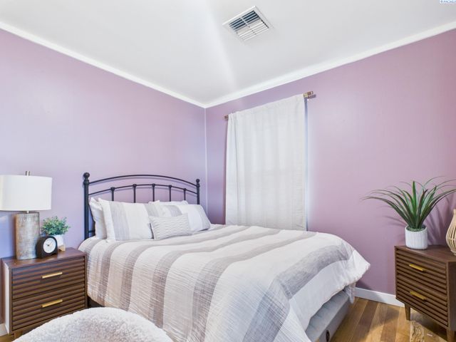 1108 Torbett St, Richland, WA 99354