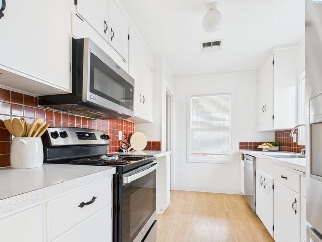 1108 Torbett St, Richland, WA 99354