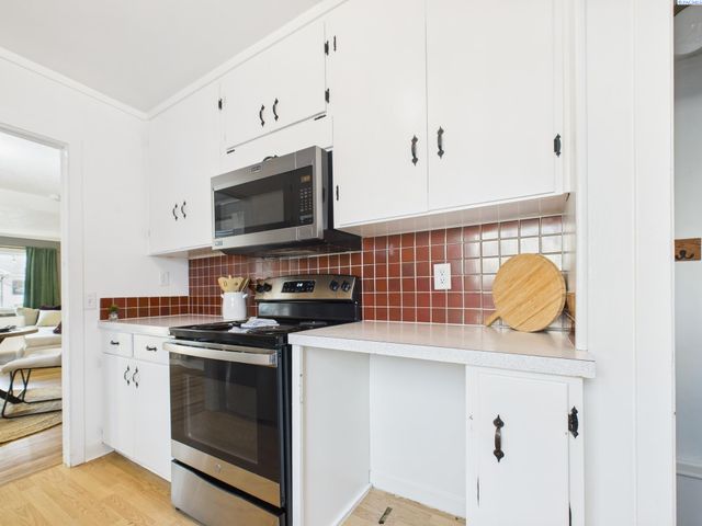 1108 Torbett St, Richland, WA 99354