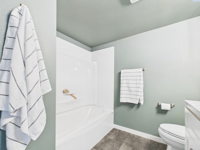 1108 Torbett St, Richland, WA 99354