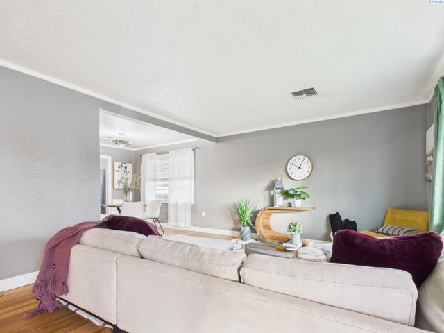 1108 Torbett St, Richland, WA 99354