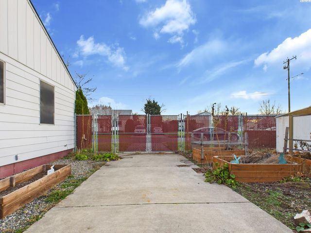 1108 Torbett St, Richland, WA 99354
