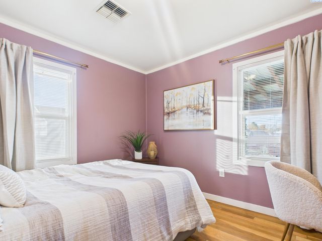 1108 Torbett St, Richland, WA 99354