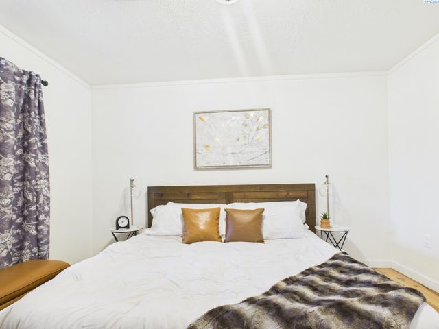 1108 Torbett St, Richland, WA 99354