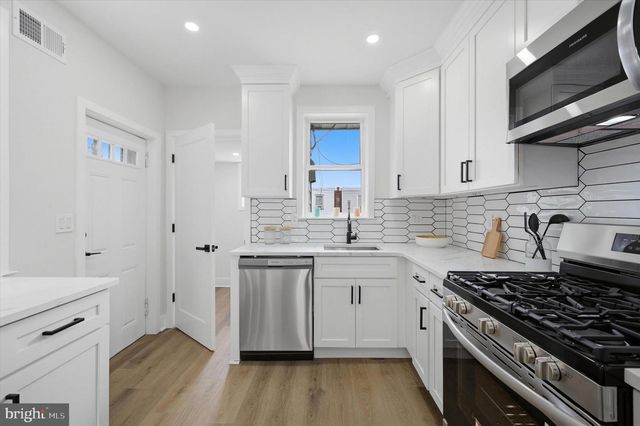 7352 SOMMERS RD, Philadelphia, PA 19138