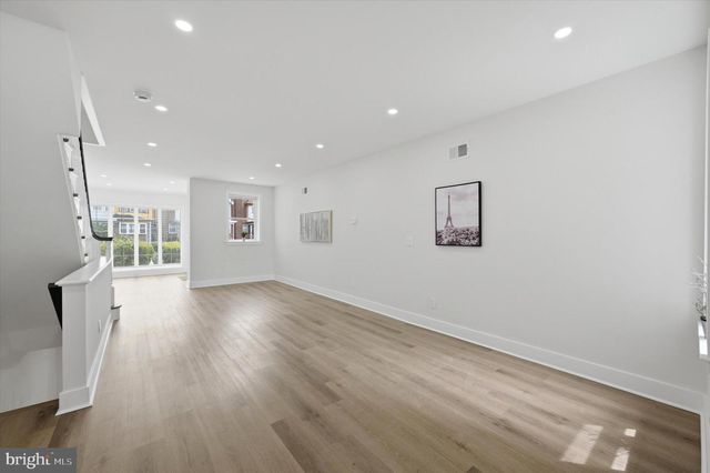 7352 SOMMERS RD, Philadelphia, PA 19138