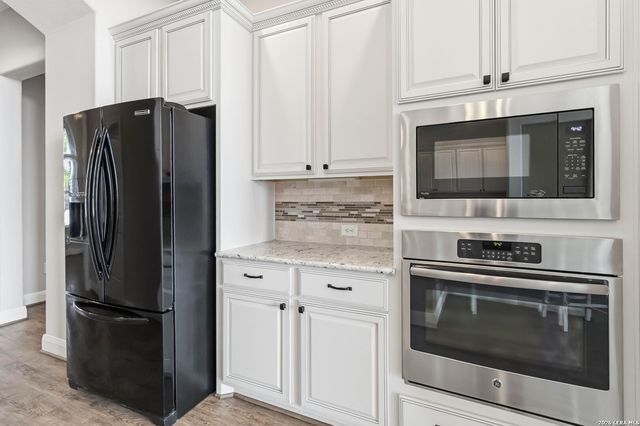 3337 Harvest View, Marion, TX 78124