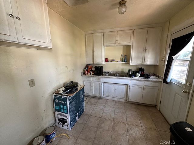 10396 Mountain View, Loma Linda, CA 92354
