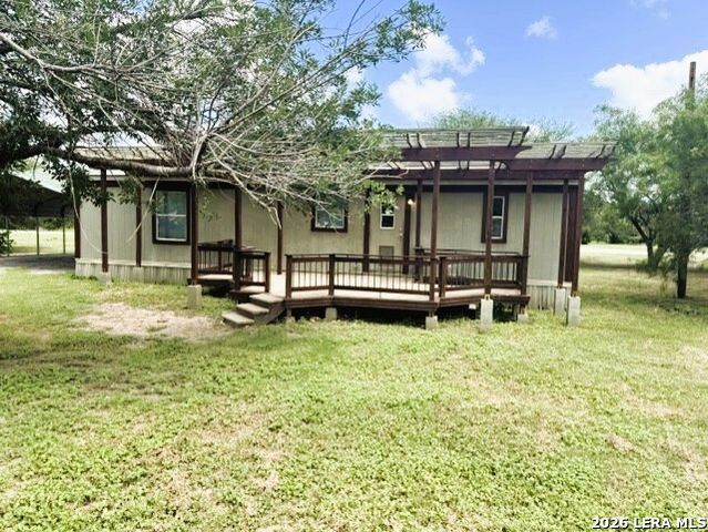 165 County Road 6751, Devine, TX 78016