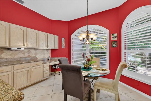 542 LOMA PASEO DRIVE, The Villages, FL 32159