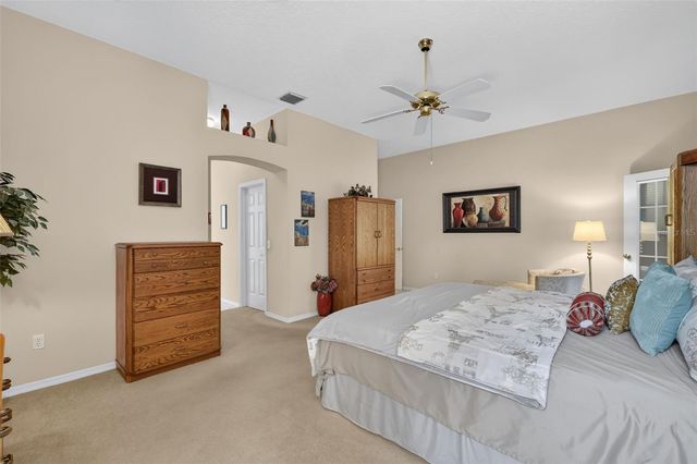 542 LOMA PASEO DRIVE, The Villages, FL 32159
