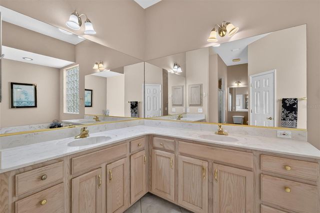 542 LOMA PASEO DRIVE, The Villages, FL 32159