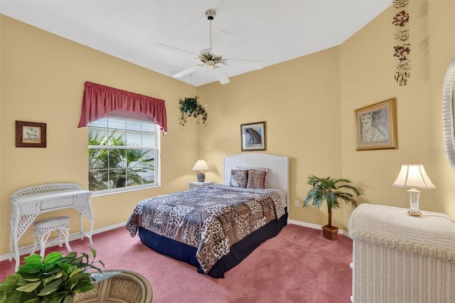 542 LOMA PASEO DRIVE, The Villages, FL 32159