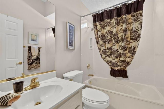 542 LOMA PASEO DRIVE, The Villages, FL 32159