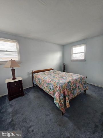 980 MARSHALL DR, Warminster, PA 18974