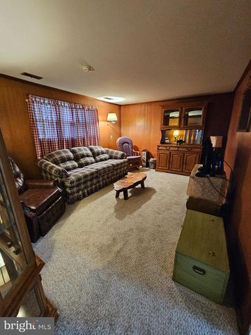 980 MARSHALL DR, Warminster, PA 18974