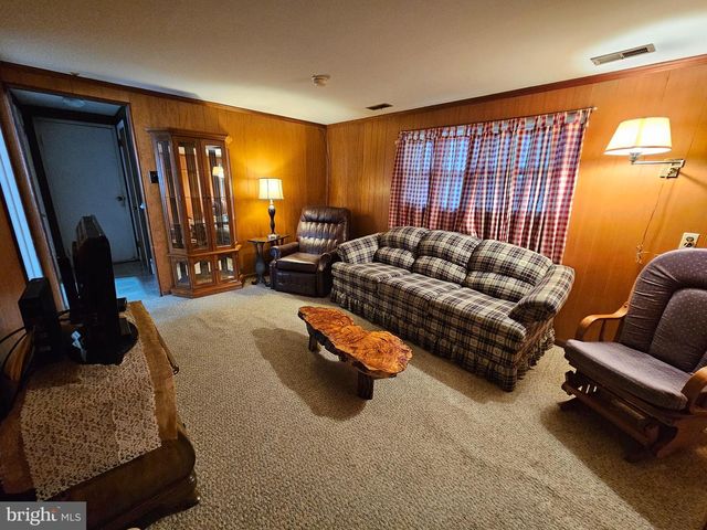 980 MARSHALL DR, Warminster, PA 18974