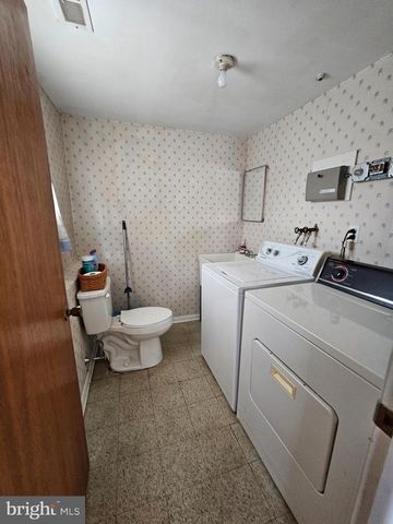 980 MARSHALL DR, Warminster, PA 18974