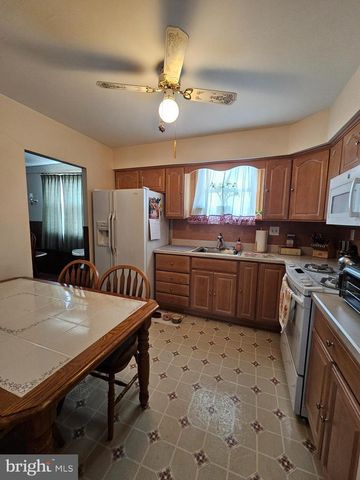 980 MARSHALL DR, Warminster, PA 18974