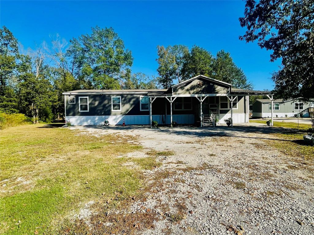 689 Rd 5262 Road, Cleveland, TX 77327