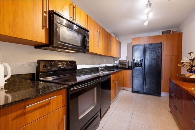 3001 S Ocean Drive 443, Hollywood, FL 33019